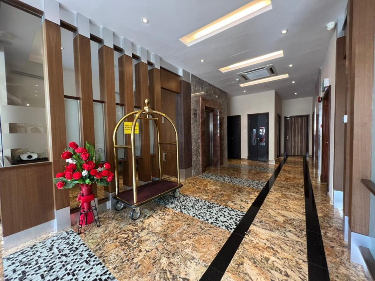 Nova Hotel ميري المظهر الخارجي الصورة